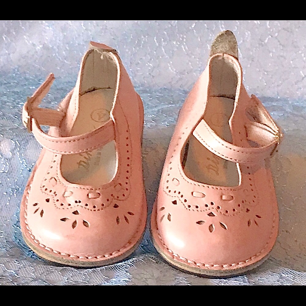 Dinkie Pale Pink Mary Jane Style Shoe Size 4